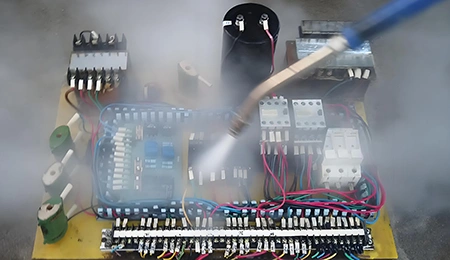 清洗电气控制板