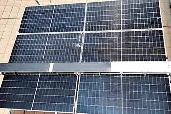 干挂式光伏板清洗机