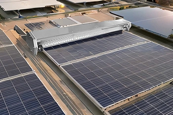 干挂式光伏板清洗机